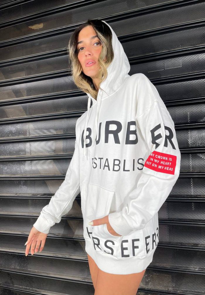 ⁦פוטר קפוצ'ון BURBERRY⁩ – תמונה ⁦1⁩