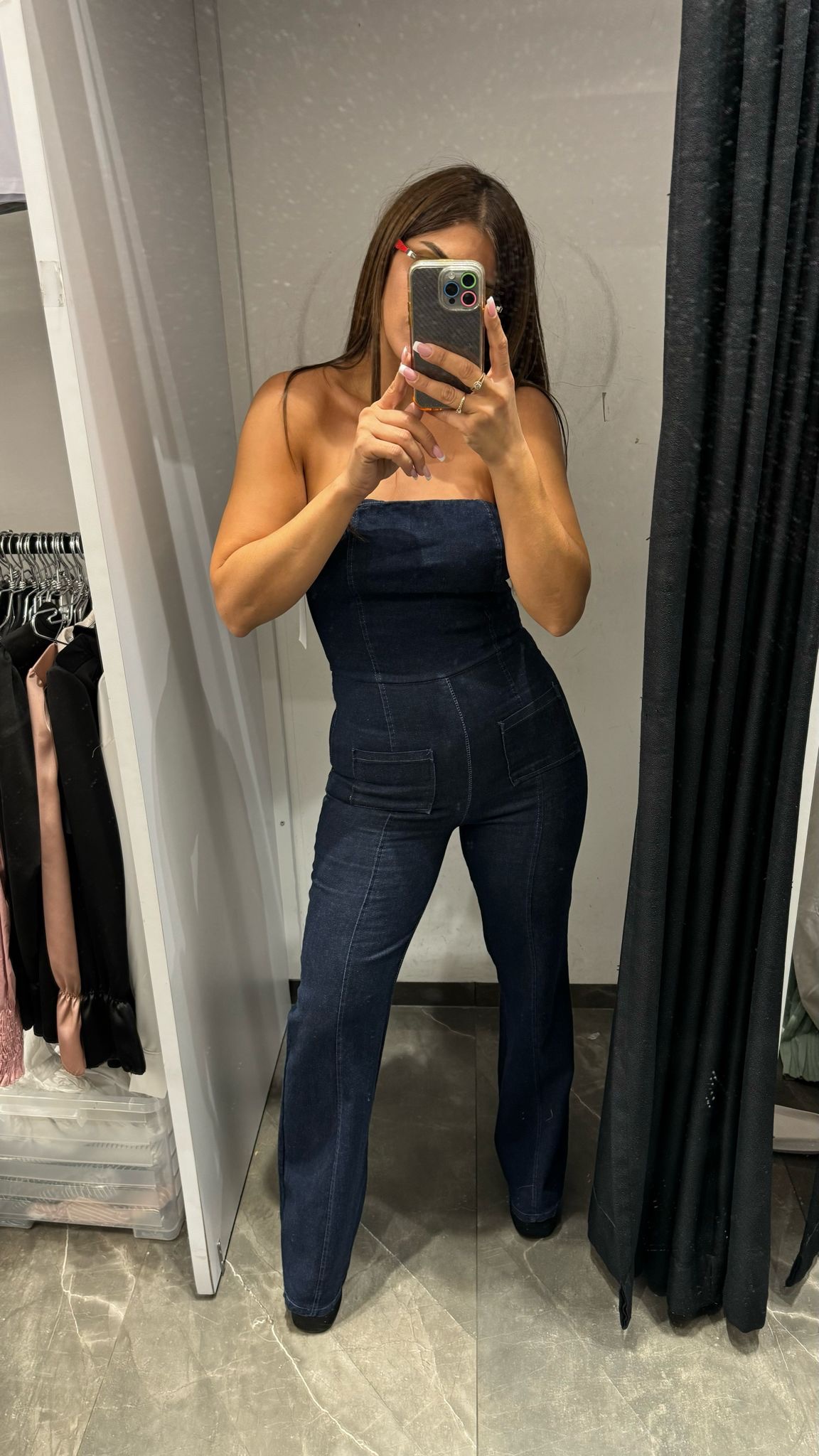 c38cf7be-26fc-4b88-95a1-d3add3575cdf-1 אוברול ג׳ינס כיסים – תמונה 1