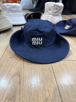 ⁦כובע מיו⁩ – תמונה ⁦2⁩