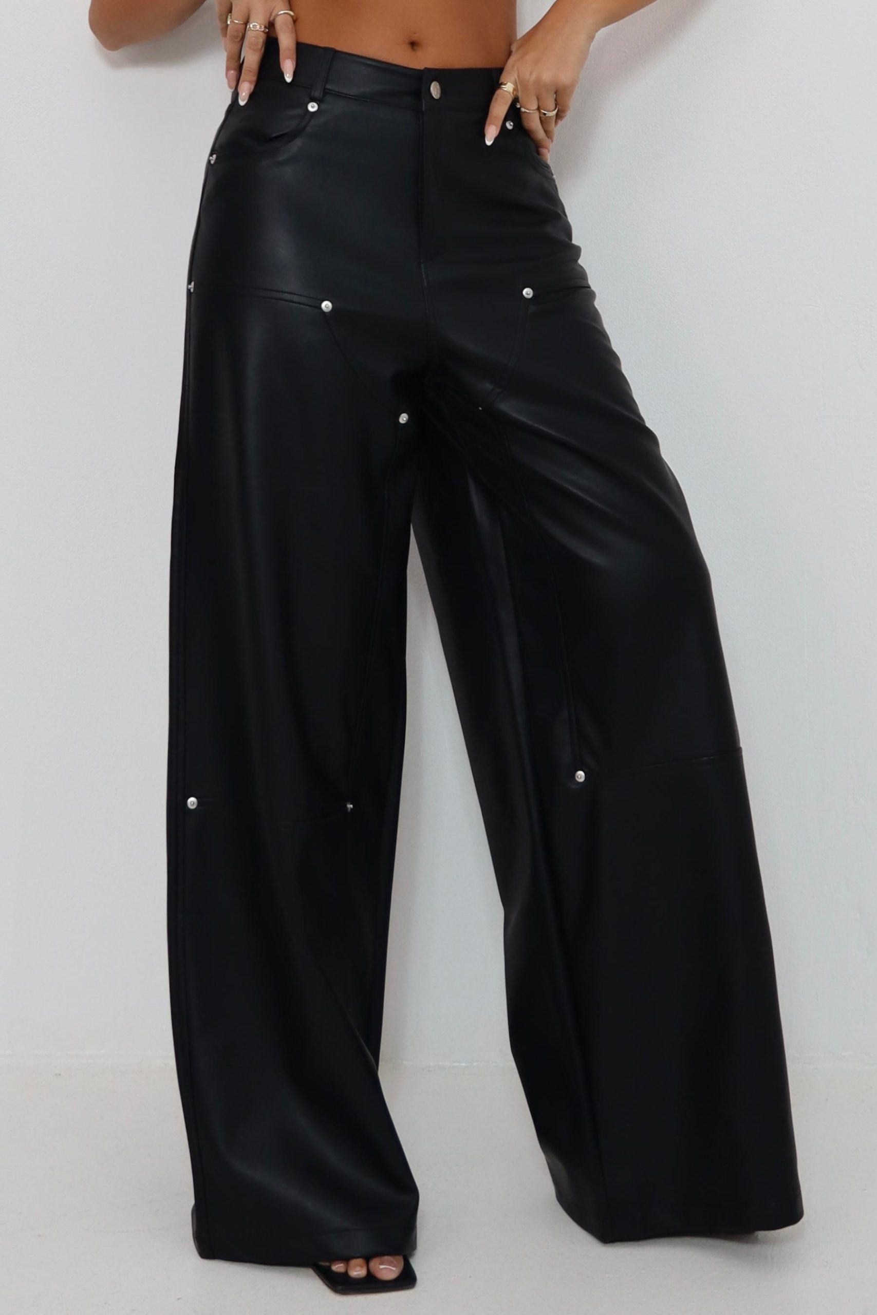 0472b8c3-cc73-49e2-a5bb-cb87513c8fc9 מכנס עור – תמונה 9