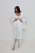 ⁦חצאית סטן סיומת תחרה⁩ – תמונה ⁦3⁩