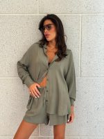 ⁦חליפת שורט מכופתרת⁩ – תמונה ⁦5⁩