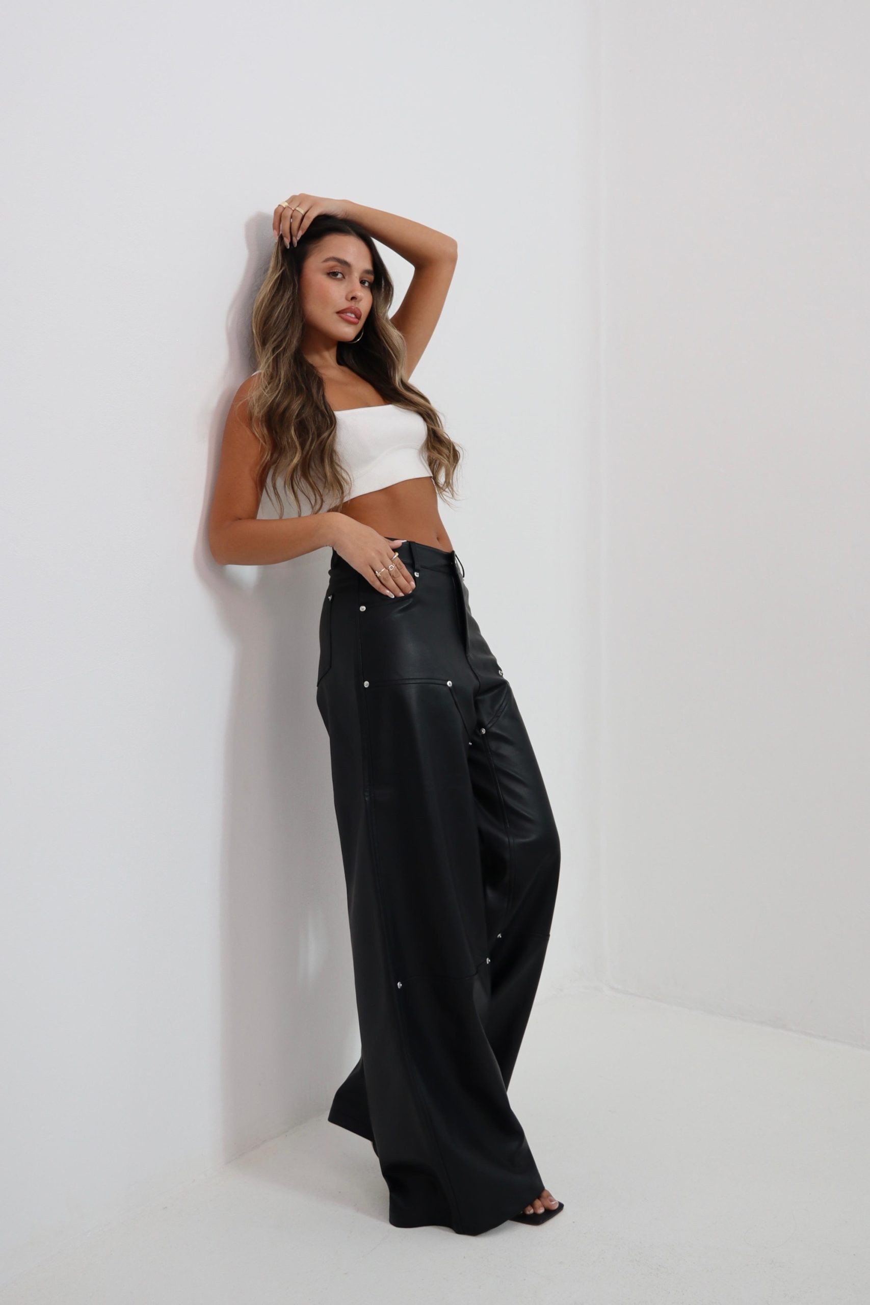 eae55045-da12-4912-a20e-47954ba082a7 מכנס עור – תמונה 2