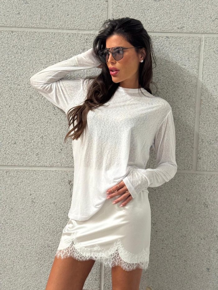 ⁦חצאית מיני סאטן⁩ – תמונה ⁦5⁩