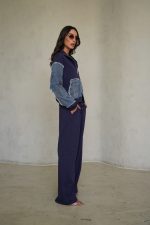 ⁦חליפה שילוב ג׳ינס⁩ – תמונה ⁦5⁩