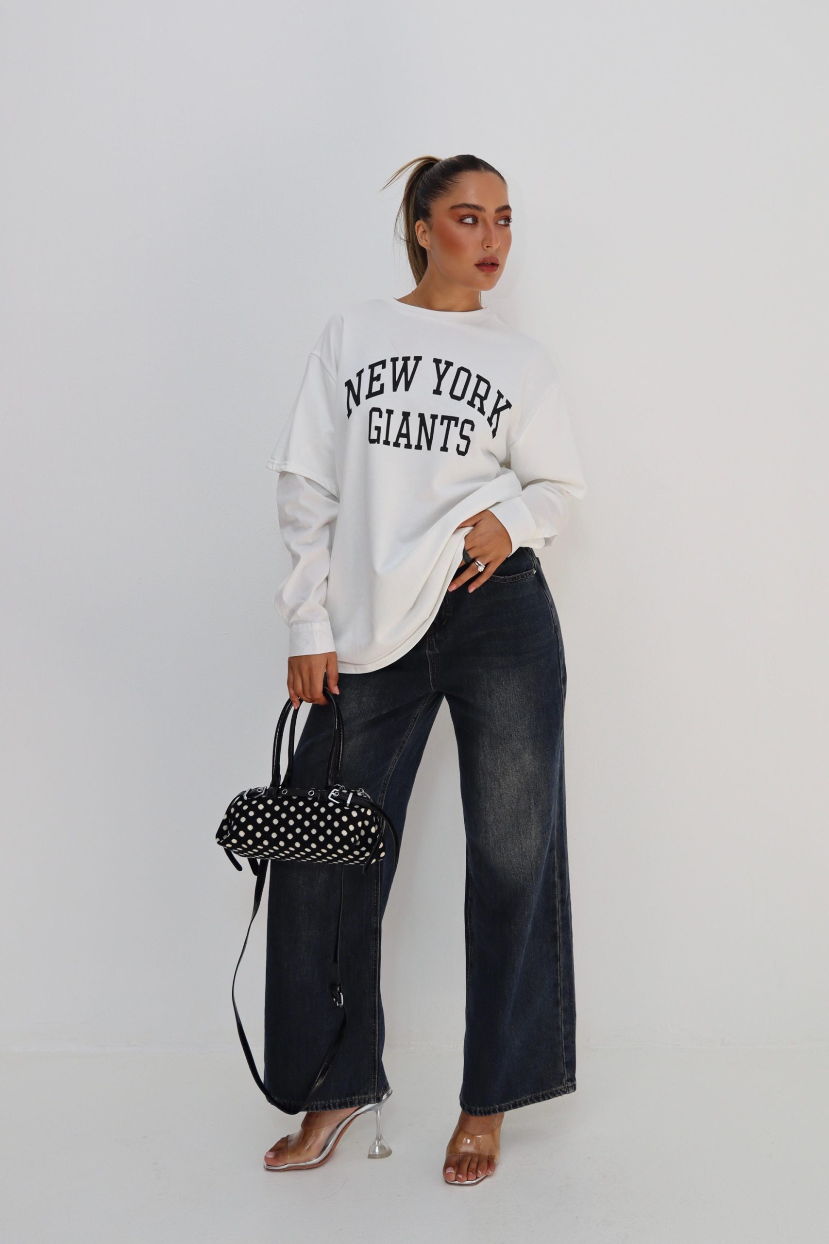 02307db1-5fb0-4b98-a19c-74d608a4d81c-2 חולצת כיתוב שרוול כפול – תמונה 5