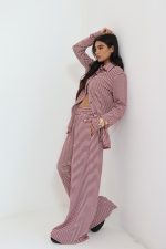 ⁦חליפת מכופתרת פסים⁩ – תמונה ⁦2⁩