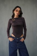 ⁦בגד גוף אבזם זהב⁩ – תמונה ⁦2⁩