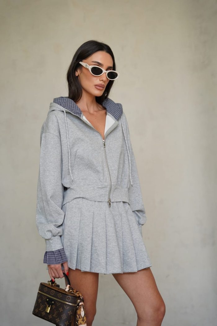 ⁦חליפת חצאית קפוצ׳ון⁩ – תמונה ⁦2⁩