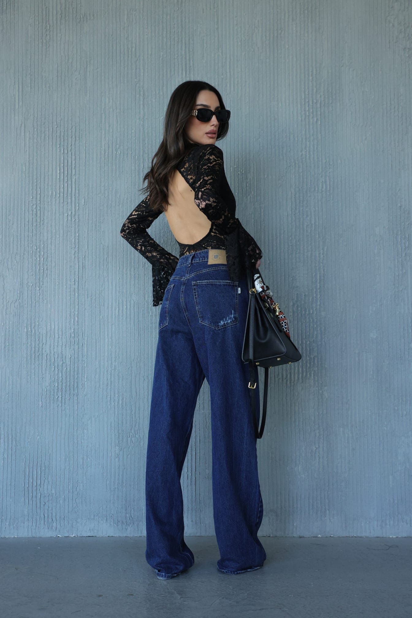 491c41c8-f2ae-4e24-babd-ce4c17592cc8-2 בגד גוף תחרה גב פתוח – תמונה 1