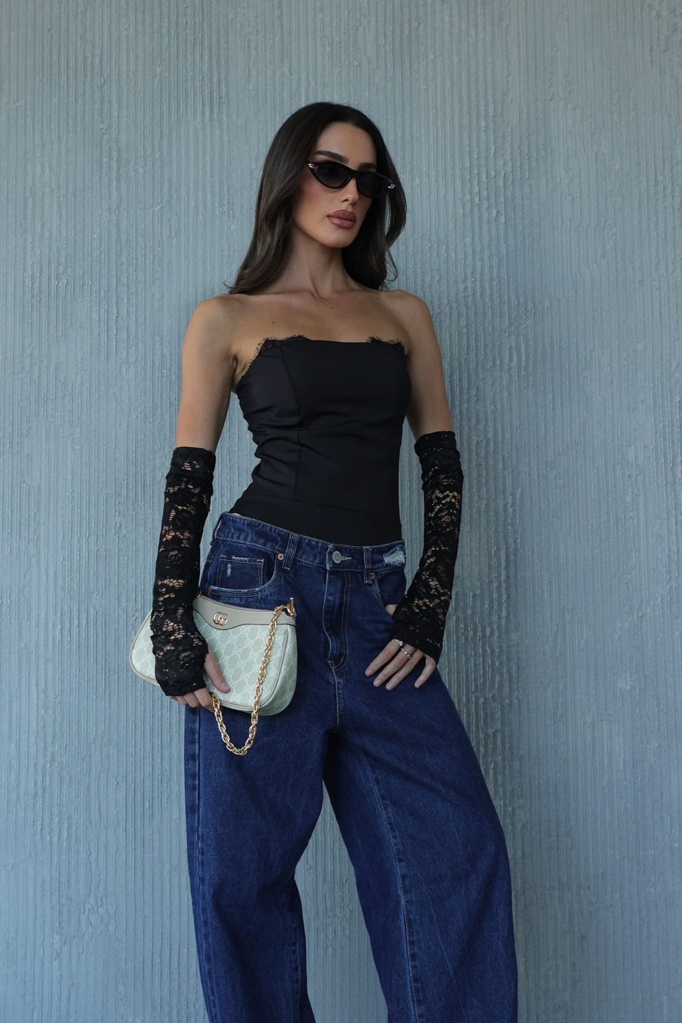 76350315-75d6-4a47-9252-73c54400efaa בגד גוף שרוול תחרה – תמונה 1