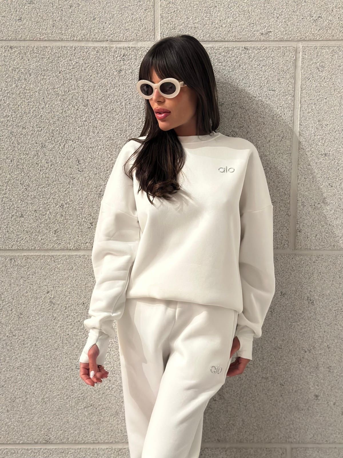 b02f350f-27bb-4967-aedd-b1a6db3ebc2a חליפת הלו יוגה – תמונה 7