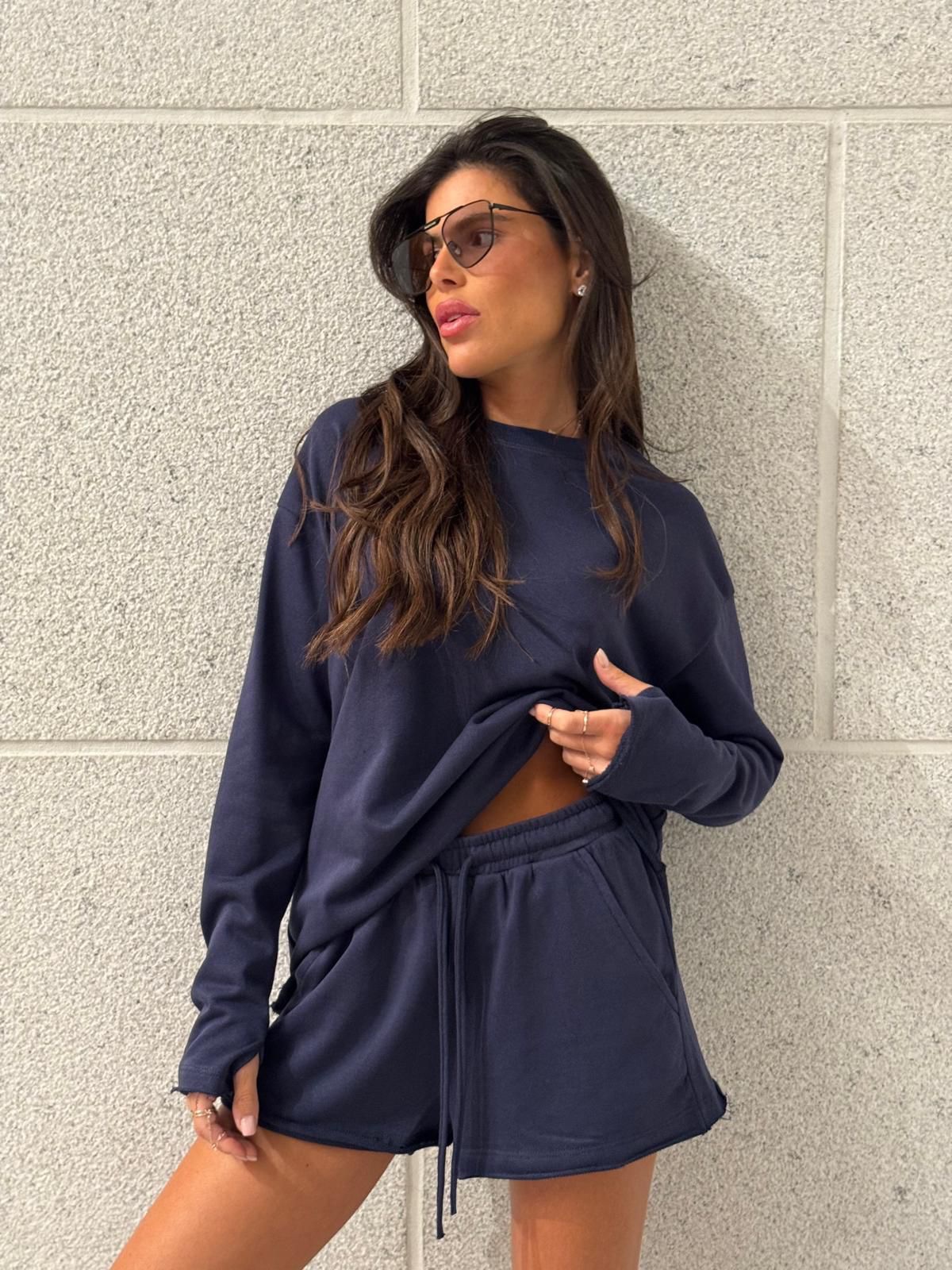 c01210a6-a3f1-450b-be5a-9f3a3098eba0 חליפת אוברסייז שורט – תמונה 1