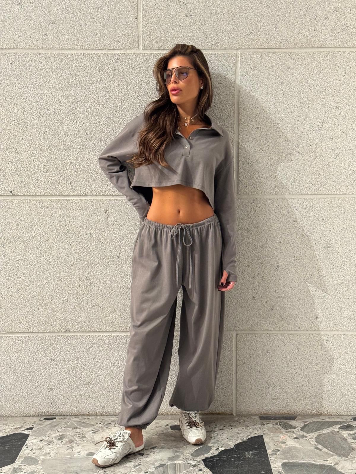 d64a61f1-fee8-4149-b76b-92f821b1de97 חליפת צווארון בטן – תמונה 1