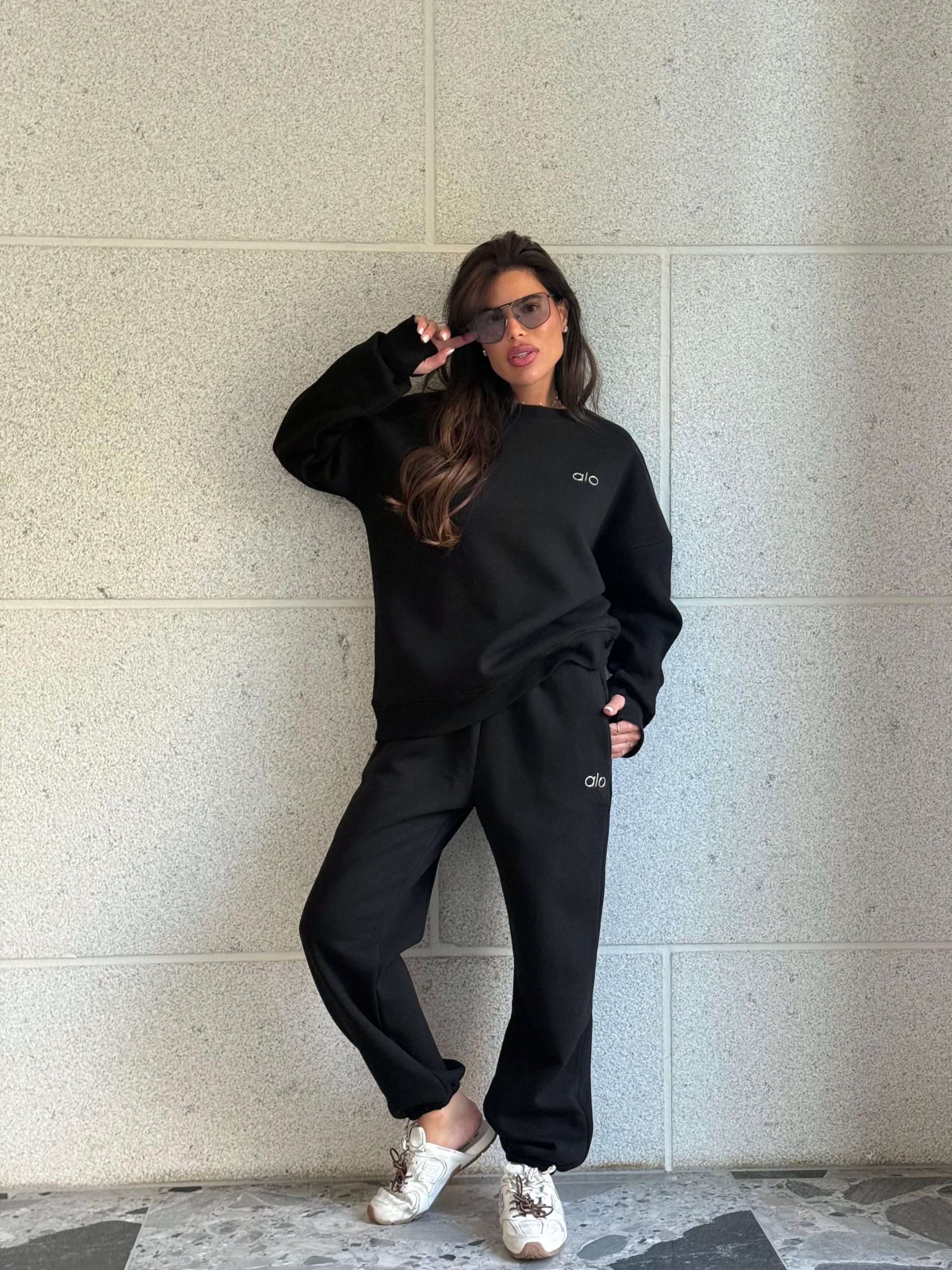 e9116845-262f-42e4-ab9f-19dc730bea75 חליפת הלו יוגה – תמונה 3