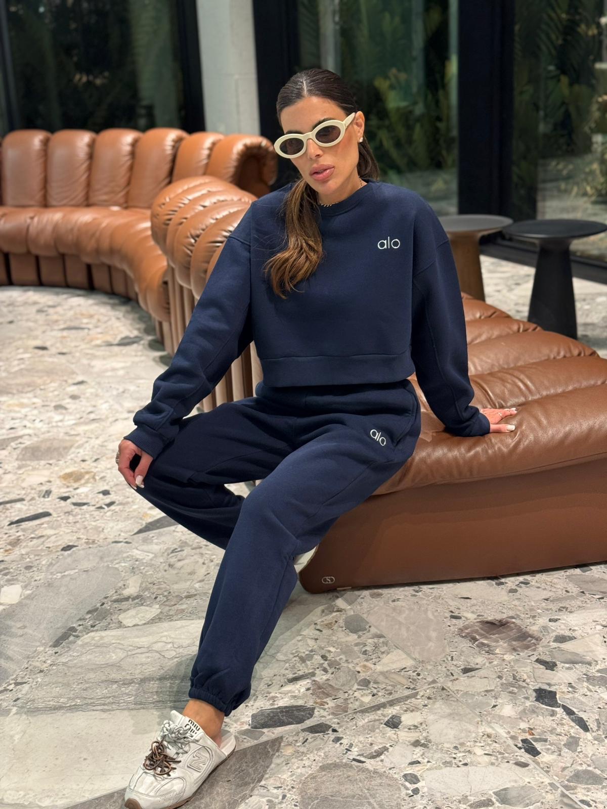 fec97ac1-8dd5-47ec-93ab-669485888fd2 חליפת הלו בטן – תמונה 1