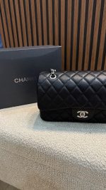 ⁦תיק שאנל⁩ – תמונה ⁦4⁩