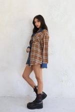 חולצת משבצות שילוב ג׳ינס – תמונה 7