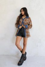 חולצת משבצות שילוב ג׳ינס – תמונה 6