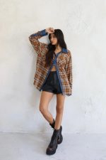 חולצת משבצות שילוב ג׳ינס – תמונה 3