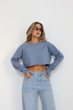 ⁦חולצת קרופ גזור⁩ – תמונה ⁦5⁩