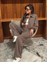 ⁦חליפת צווארון משבצות⁩ – תמונה ⁦6⁩