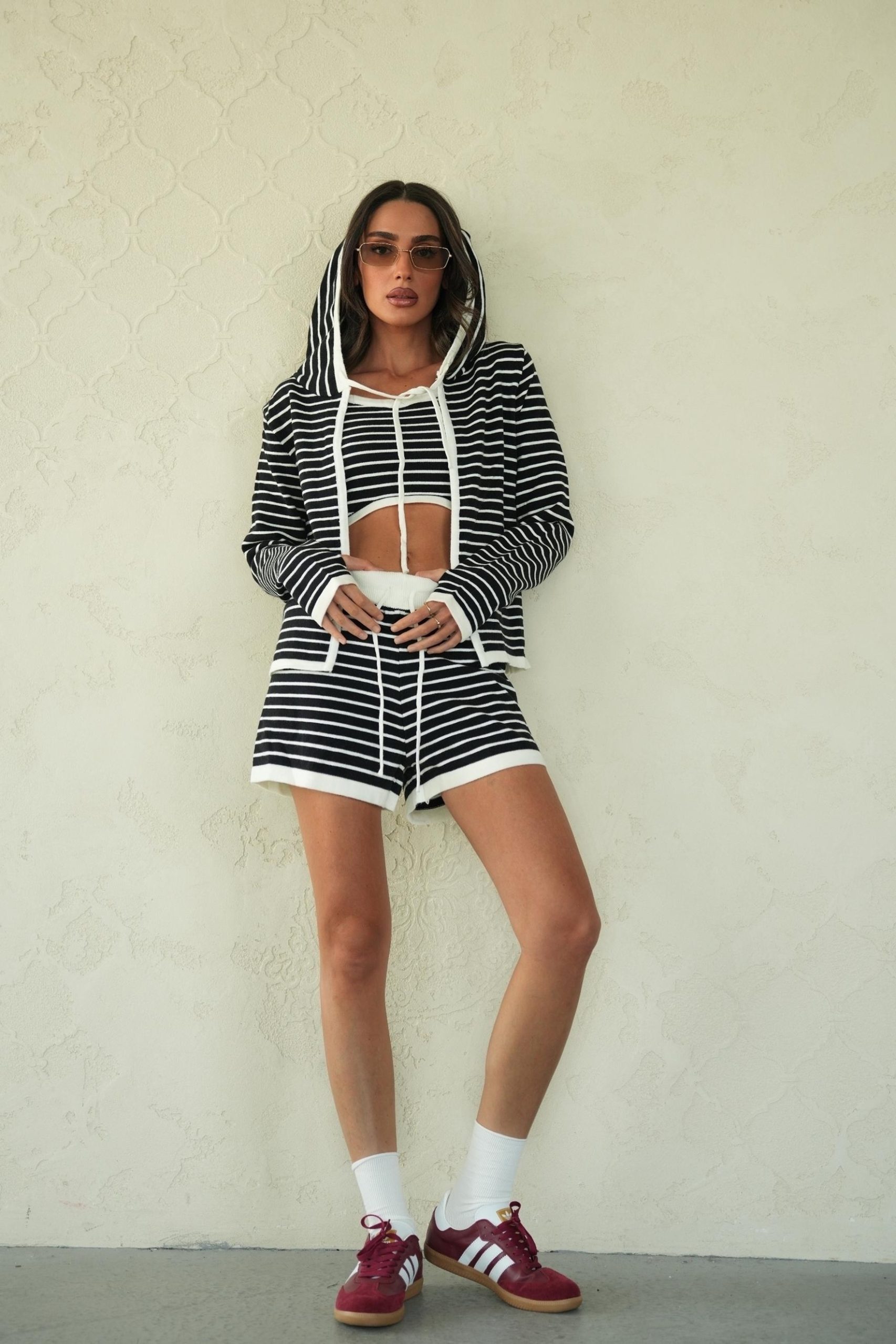 4f55c668-b337-42da-99e2-5d30f653755c חליפת שלוש חלקים שורט – תמונה 1