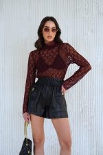 ⁦חולצת גולף תחרה⁩ – תמונה ⁦2⁩