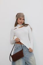 חולצת פתח סיבוב