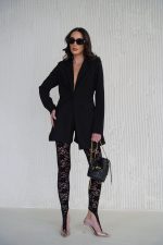 ⁦סט אוברול ומכנס תחרה⁩ – תמונה ⁦3⁩