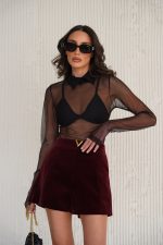 ⁦שורט קטיפה V⁩ – תמונה ⁦5⁩