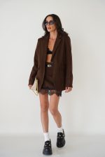 ⁦חליפת חצאית שילוב תחרה⁩ – תמונה ⁦12⁩