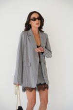 ⁦חליפת חצאית שילוב תחרה⁩ – תמונה ⁦13⁩