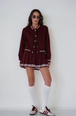 ⁦חליפת חצאית כפתורים זהב⁩ – תמונה ⁦6⁩