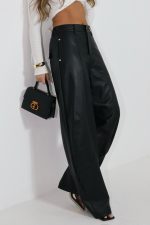 ⁦מכנס עור⁩ – תמונה ⁦2⁩