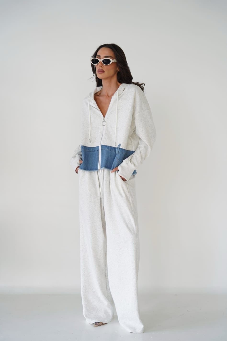 0e057bcd-0728-4212-a4a2-947470ade201 חליפה שילוב ג׳ינס – תמונה 1