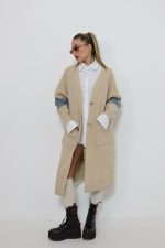 ⁦קרטיגן שילוב ג׳ינס⁩ – תמונה ⁦3⁩