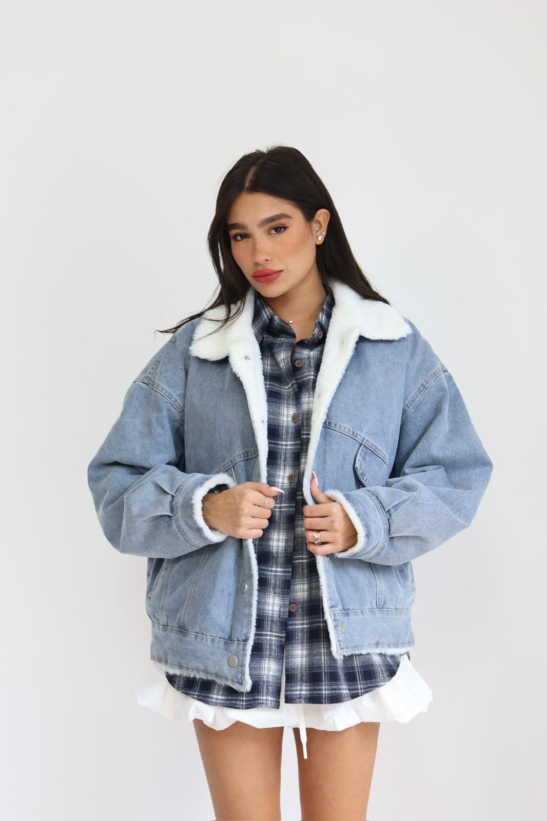 19cc581a-c995-4825-8817-207cfa50d36f ג׳קט ג׳ינס דו צדדי – תמונה 1