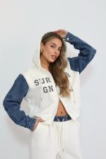 ⁦חליפה שילוב ג׳ינס⁩ – תמונה ⁦8⁩