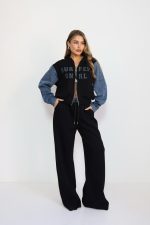 ⁦חליפה שילוב ג׳ינס⁩ – תמונה ⁦2⁩