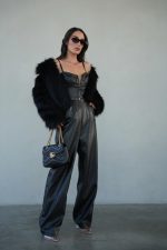 ⁦אוברול עור⁩ – תמונה ⁦3⁩