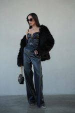 ⁦אוברול עור⁩ – תמונה ⁦7⁩