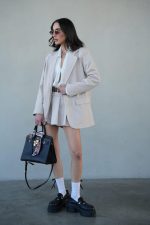 ⁦חליפת צמר חצאית⁩ – תמונה ⁦3⁩