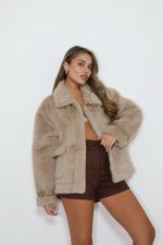 ⁦ג׳קט אוברסייז פרווה⁩ – תמונה ⁦2⁩