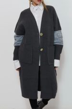 ⁦קרטיגן שילוב ג׳ינס⁩ – תמונה ⁦2⁩