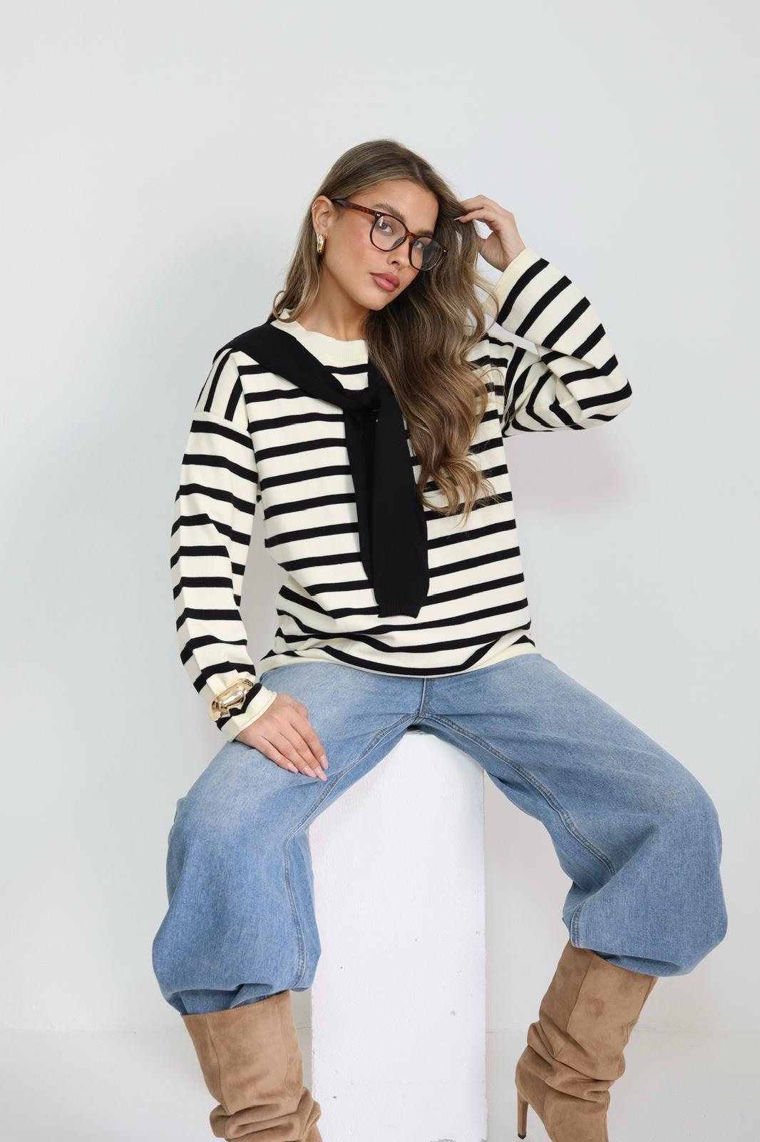 b0d9f420-737b-4bfc-a6cf-e54bda36b579 סריג צמר שילוב עליונית – תמונה 1