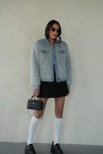 ⁦מעיל פרווה שילוב ג׳ינס⁩ – תמונה ⁦2⁩