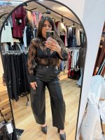 ⁦חולצת תחרה⁩ – תמונה ⁦2⁩