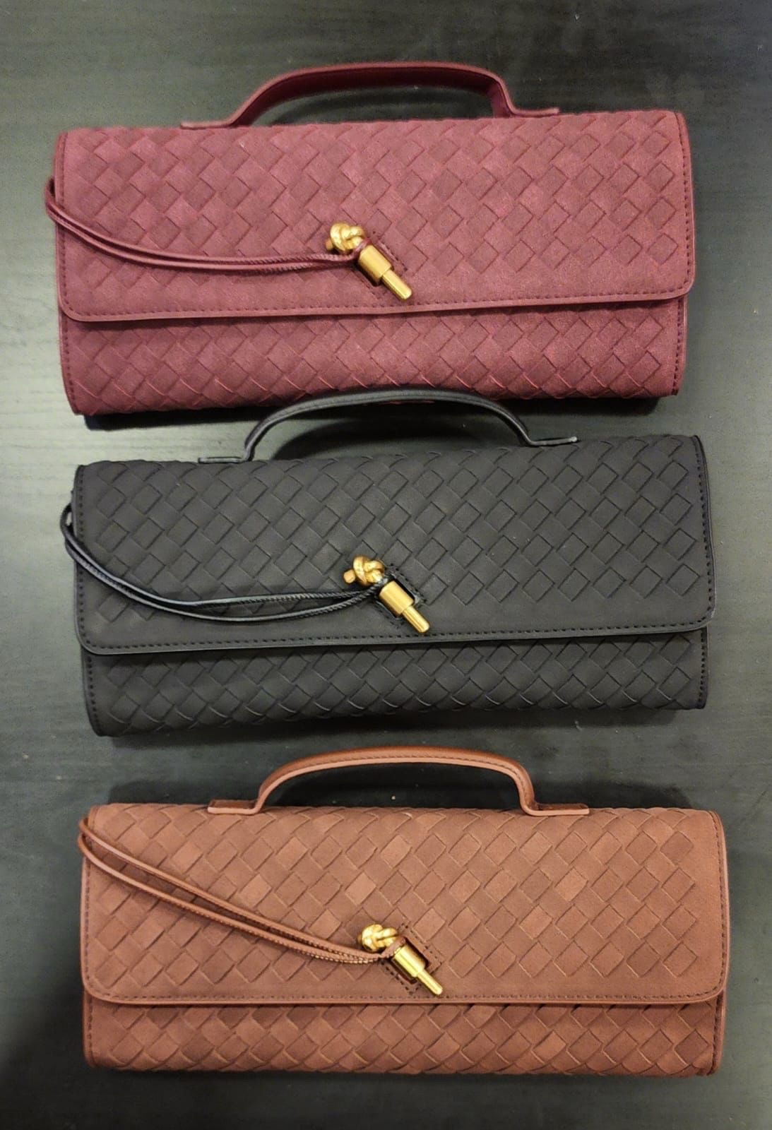 d43decb0-a3dd-4f8d-aa00-db7493ee06bb תיק בוטגה – תמונה 1