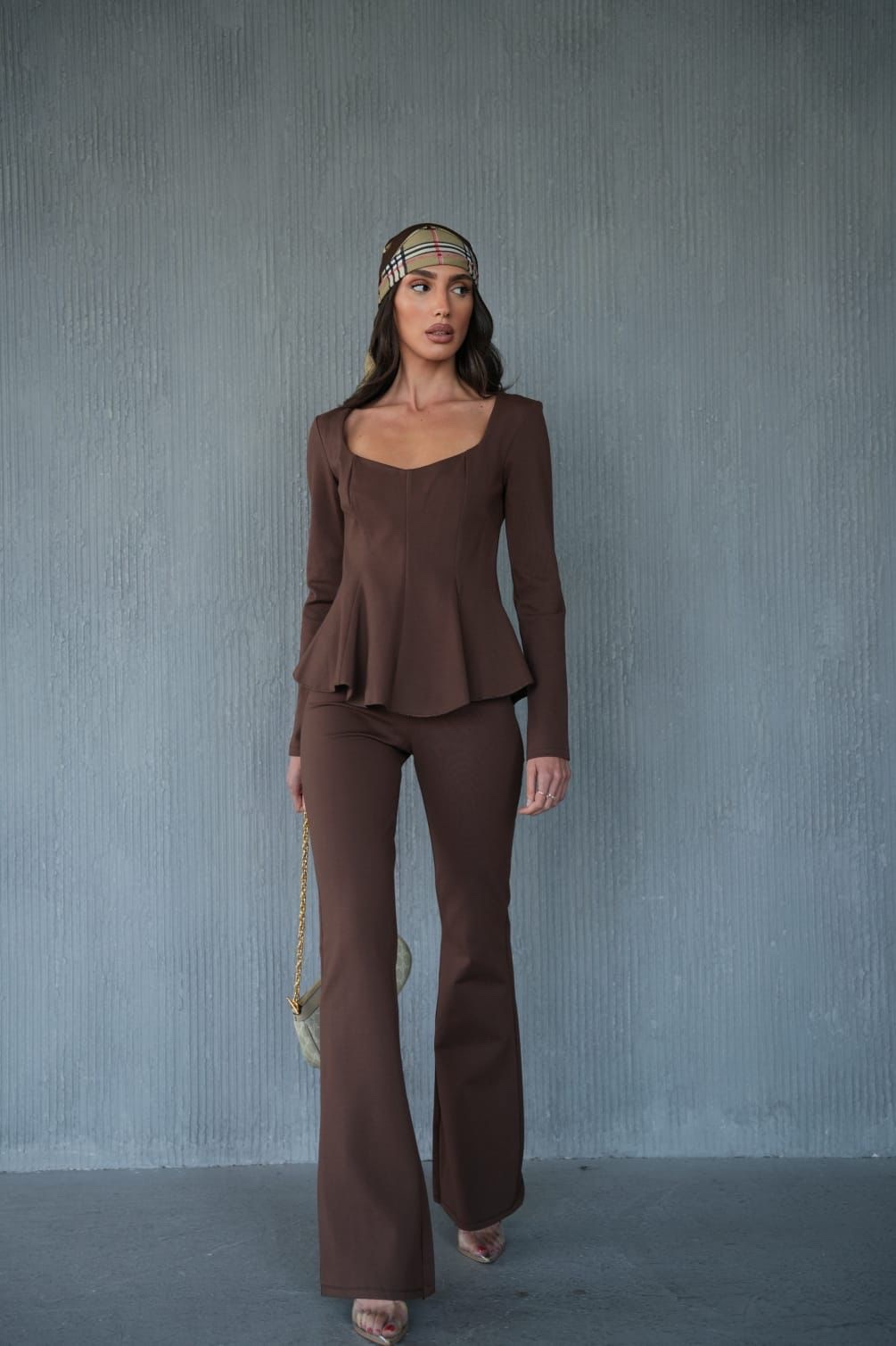 dfaf6fd4-fd18-45ac-99d3-c2f9e04e75e3 חליפת מחטבת – תמונה 1